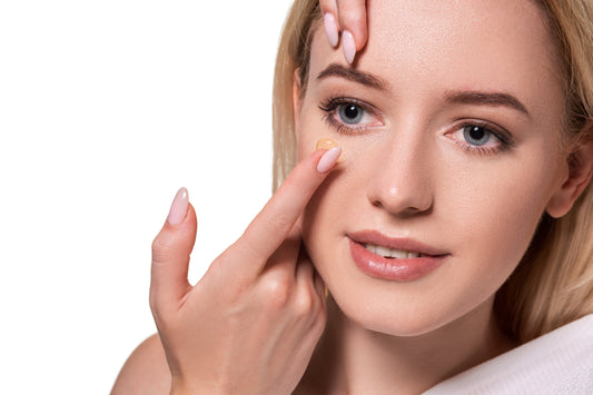 Colored Contact Lenses That Define Your Look: The Alaya Difference